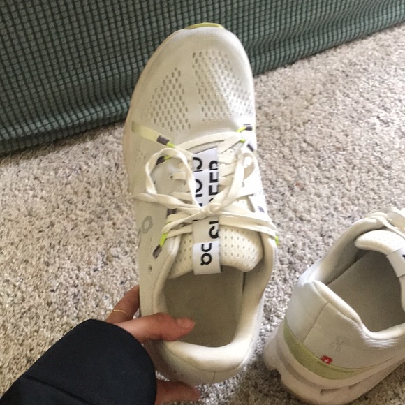 On cloud sneakers - Picture 6 of 7